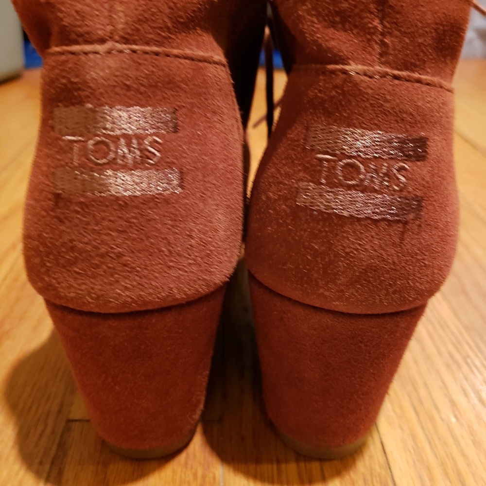 Toms Wedge Boots - Picture 2 of 3